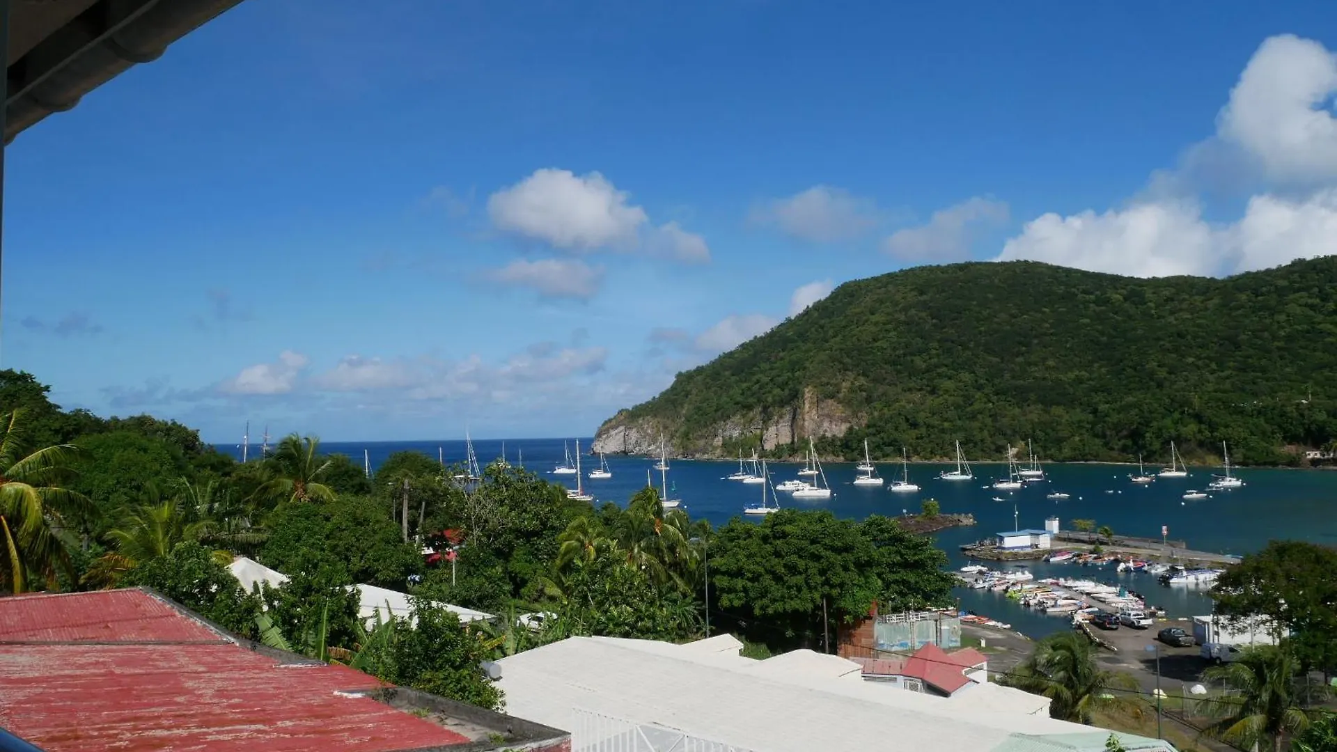 Le Duplex A Deshaies,Vue Mer ,Village A Pieds